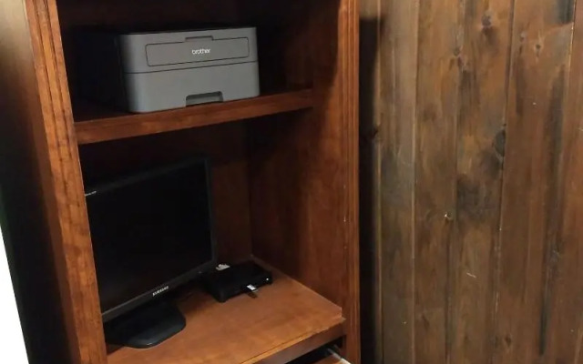 The Lodge At West River