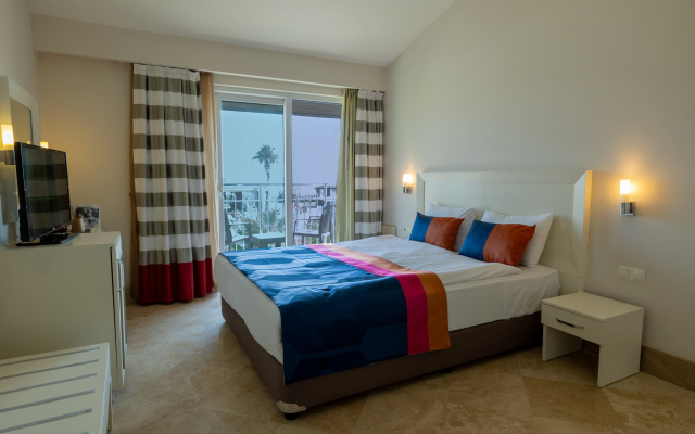 Crystal Boutique Comfort Collection