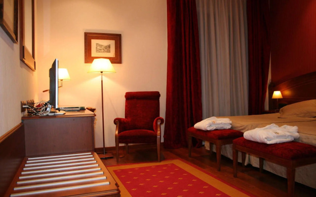 Palacio de La Magdalena Hotel