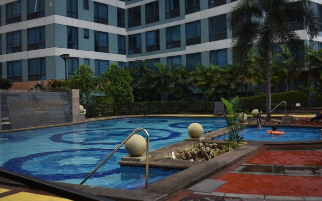 Stunning Eastwood Condo Suite