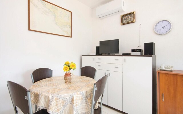Stunning Home in Sevid With Wifi and 4 Bedrooms