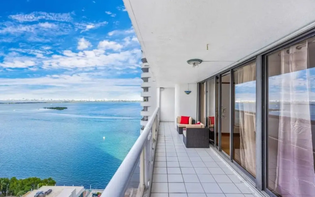Stunning Balcony Views 4 Bedroom