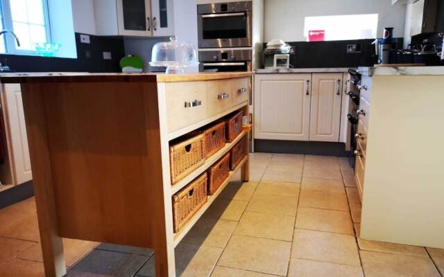 Charming 5-bed House in Boston Lincolnshire