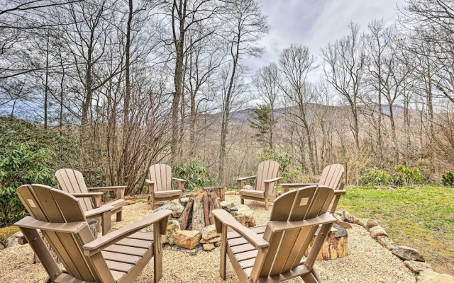 Game Room & Fire Pit: Spacious Elk Park Lodge!