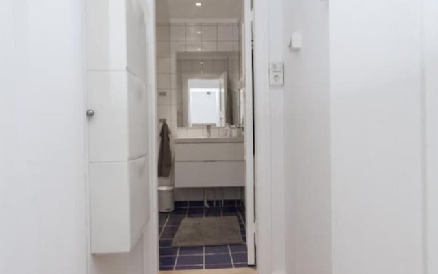 StayPlus Modern Studio Near Bislet Games