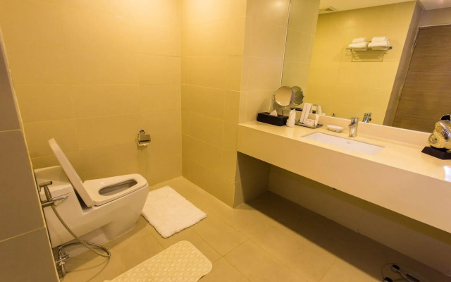 Royce Hotel & Casino