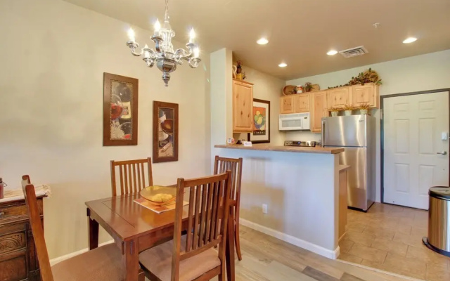 Overgaard Condo w/ Balcony, Near Hiking & Golfing