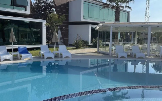 Bodega Otel
