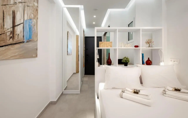 New Luxury Studio in the Heart of Thiseio.