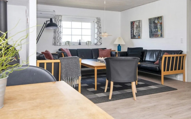 12 Person Holiday Home in Harboore-by Traum