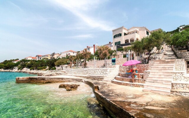 Awesome Apartment in Okrug Donji With 1 Bedrooms and Wifi