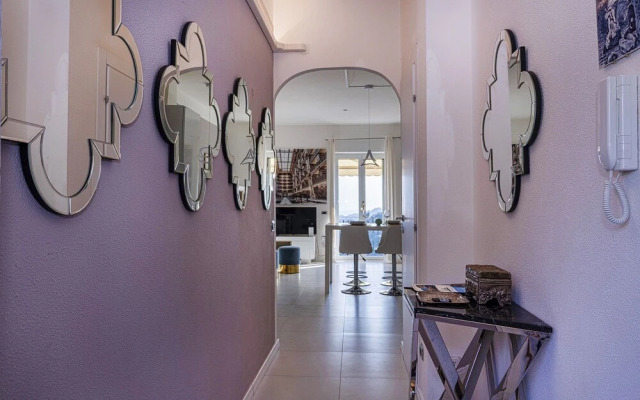 Elegant sea View Apartment