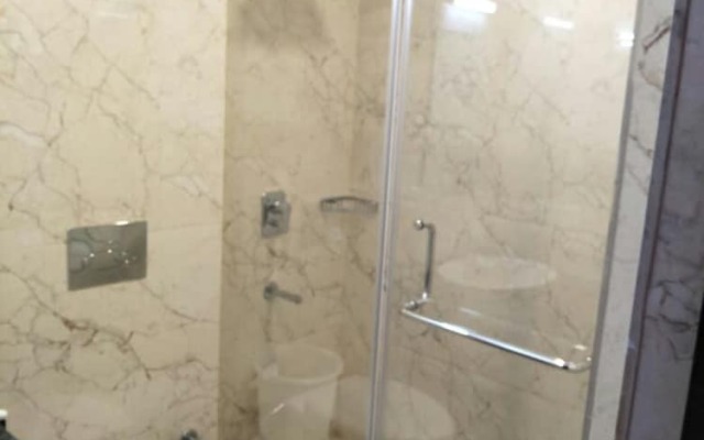Kamakshi Residency by Royal Collection