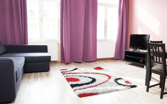 Royal Court Apartments