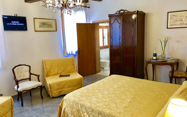 Ariel Silva Hotel