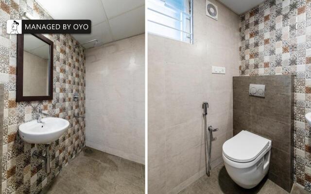Super OYO Townhouse 1225 Chethana Inn