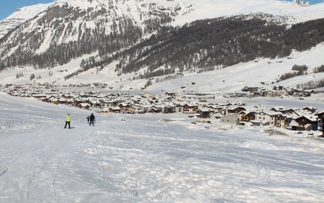 Quite House near Ski Slopes & Hiking Trails