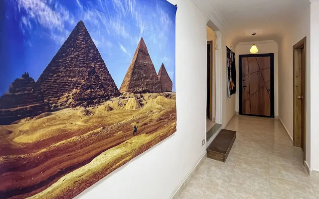 Atlantis pyramids Inn new