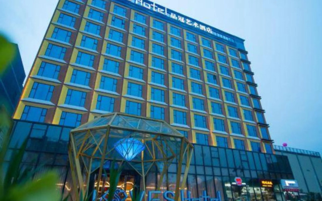 Loves Hotel