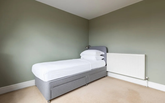 Poplar Grove II by Onefinestay