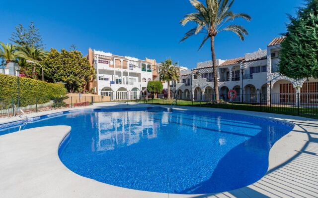 Apartamentos Río Marinas Canovas Nerja