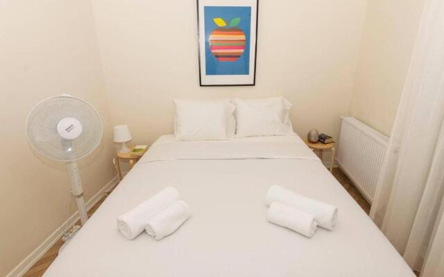 Yakamoz 2 BR Stylish House with garden in Kadikoy