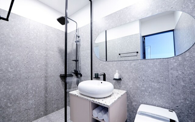 Ocean the point Hotel