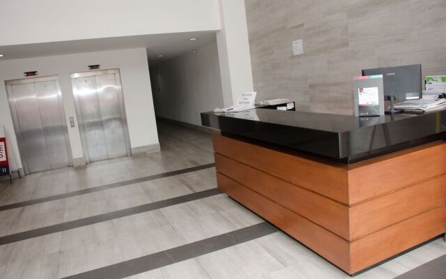 Community Suites & Apartaments