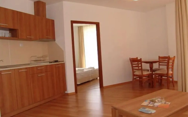 Efir Aparthotel