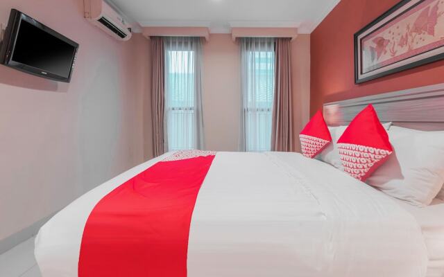 Sriwijaya Hotel by OYO Rooms