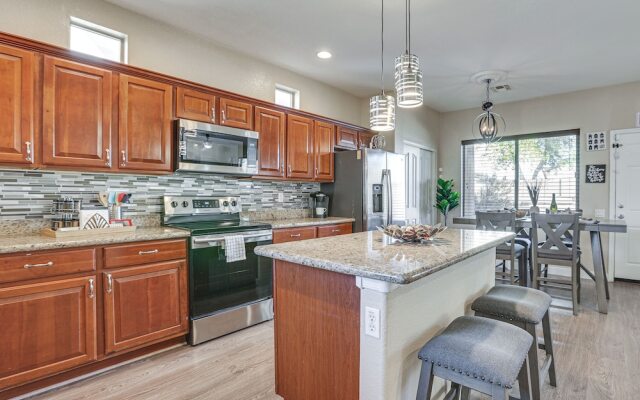 Family-friendly Phoenix Home: 5 Mi to Westgate!