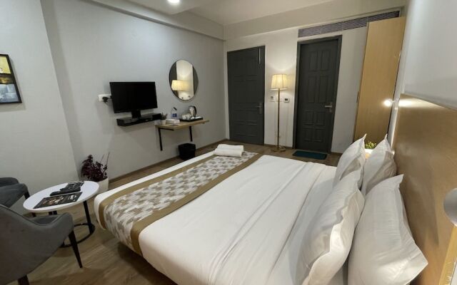 Saltstayz Express - Medicity (Near Medanta Hospital)