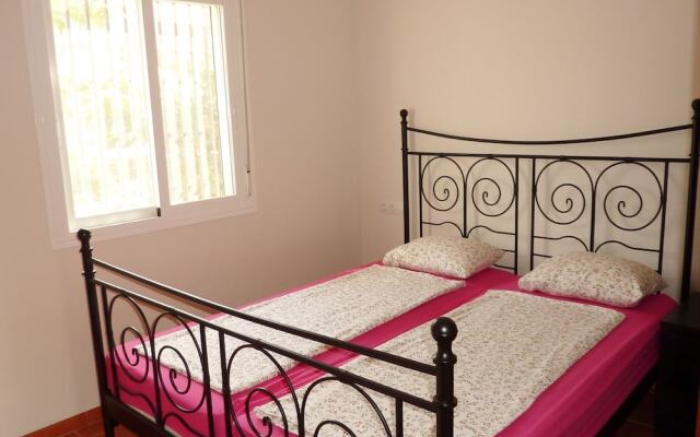 Delightful Villa in Algarrobo with Beach Nearby