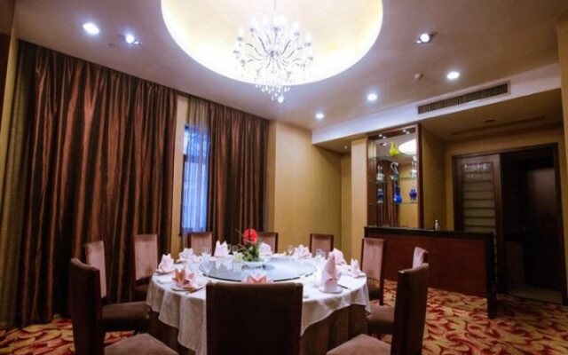 Lotus Huatian Hotel