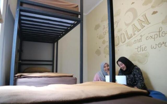 Happy Tree Hostel Yogyakarta