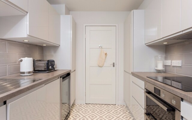 Chelsea 2 Bed Apartment
