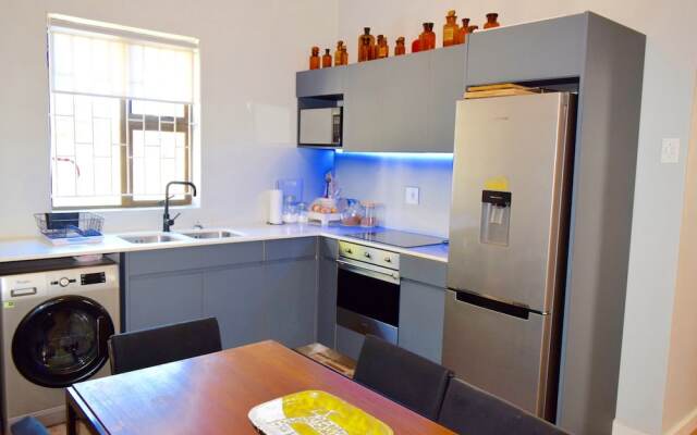 2 Bedroom House With Garden