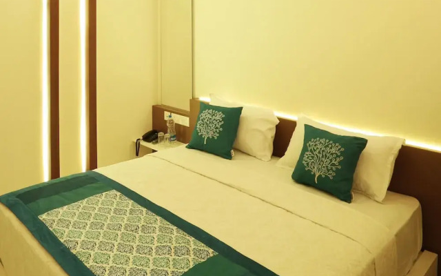 OYO 4491 George's The Royal Suite Residency