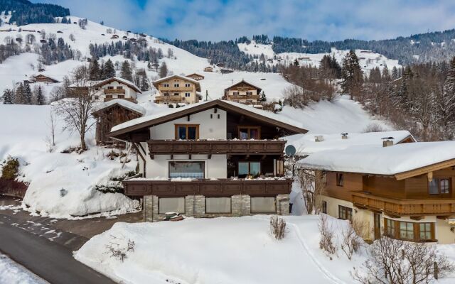Boutique Apartment in Tyrol with Balcony