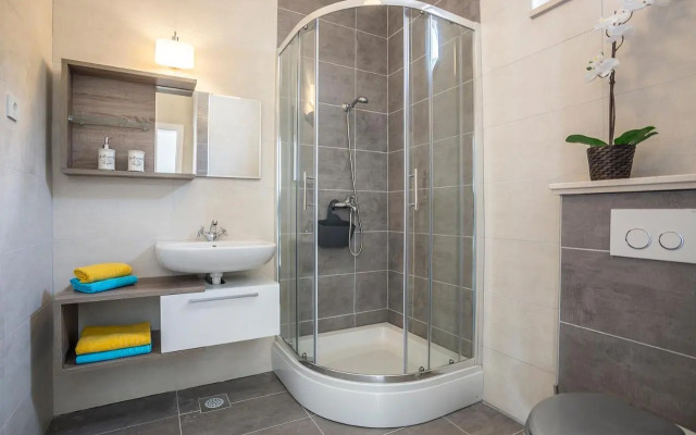 Lantana Holiday Home