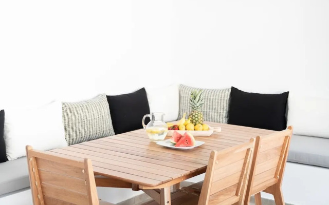 Lefkon Villa With Pool by the Sea - N Peloponnese