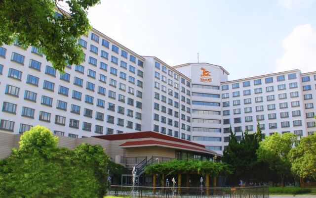 GreenTree Eastern Shanghai Changning Hongqiao Airport LongBai Hotel