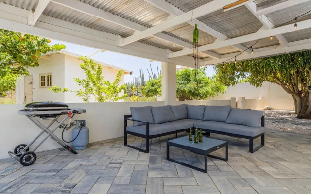 Lovely 3br2ba w Wifi Parking in Central Location