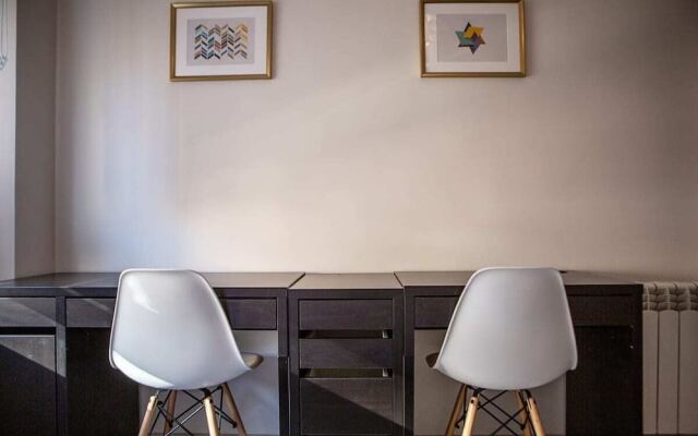 Modern 3bed Apt Next to Madrid Airport, Near Metro