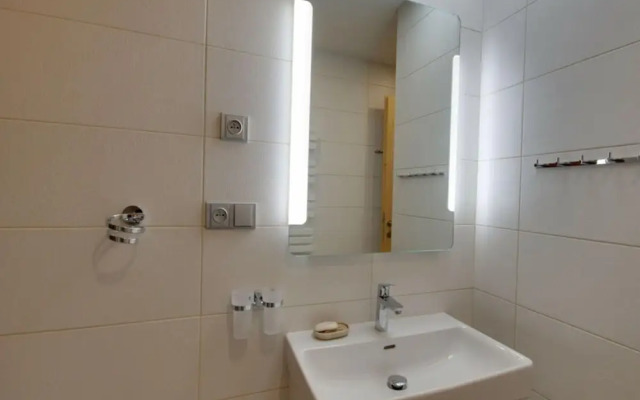 Beautiful Villa With Transportation Facilities