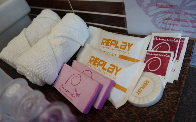 Replay Pool Villa