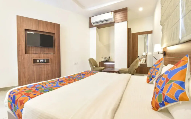 Fabhotel Prime Amantra