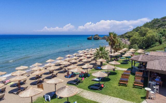 Porto Zorro Beach Hotel