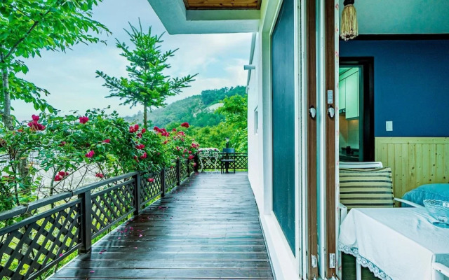 Samcheok Garden Pension