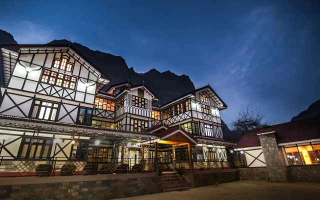 Etho Metho Hotel by RightClique